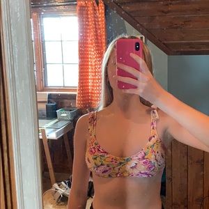 cute floral bikini top!